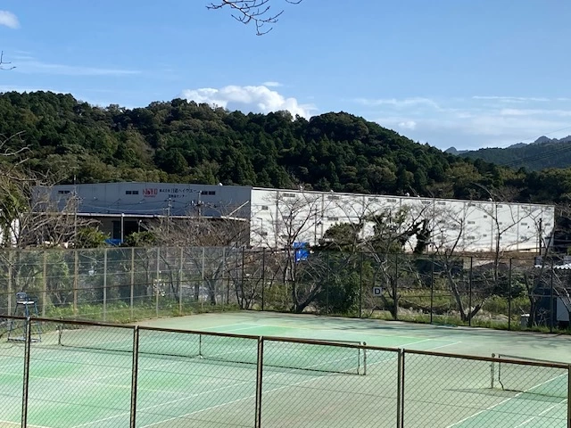 三重県亀山市関町新所の倉庫